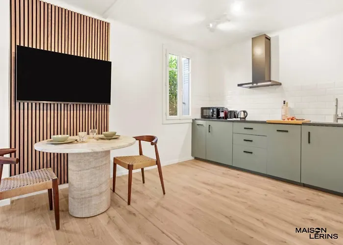 Apartment Flat Next To Place Des Lices With Parking Saint-Tropez